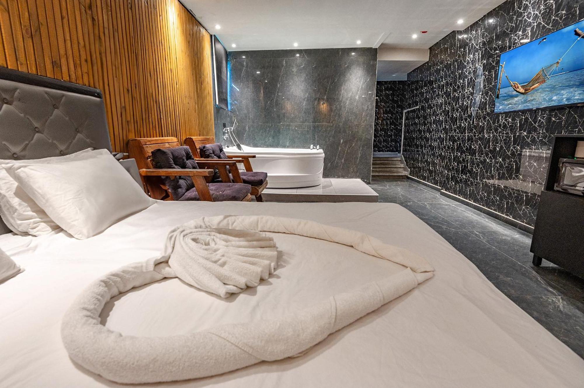Lago Suites Hotel Jerusalem Ngoại thất bức ảnh